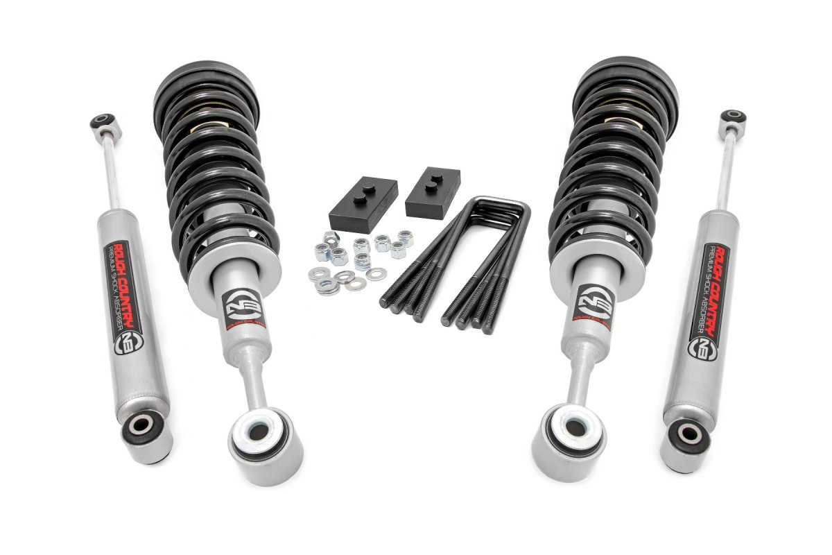 Ford F-150 Suspension Lift Kit - Rough Country - N3 Struts - '04-'08